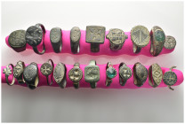 Mixed lot 21 pieces. SOLD AS SEEN NO RETURNS.