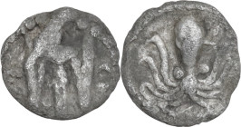 Greek Italy. Bruttium, Kroton. AR Obol, c. 430-420 BC. Obv. Tripod with legs terminating in lion's feet; O (mark of value?) to right. Rev. Octopus. HN...
