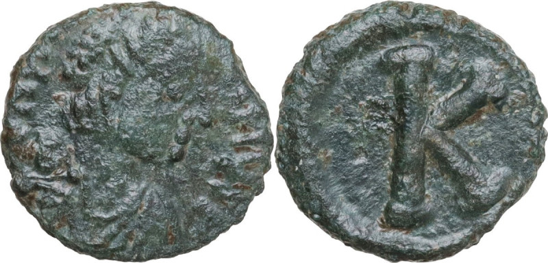 Justinian I (527-565). AE Half Follis, Salona mint, 552-565. Obv. Diademed, drap...