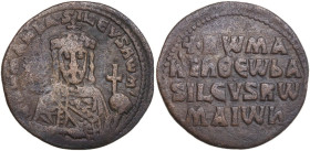 Romanus I, Lecapenus (920-944). AE Follis, Constantinople mint. Obv. Bust facing, crowned, draped, holding sceptre and globus cruciger. Rev. Inscripti...