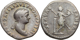 JULIA TITI, fille de Titus et maîtresse de Domitien (79-91)
Denier AR. 2,90 g. Rome. Frappé sous Titus en 80-81
A/ Buste diadémé et drapé à droite che...