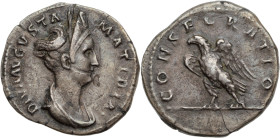 MATIDIE, nièce de TRAJAN
Denier AR. 2,87 g. Rome.
A/ MATIDIA AVG DIVAE MARCIANAE F. Son buste drapé et diadémé à droite.
R/ CONSECRATIO. Aigle debout ...