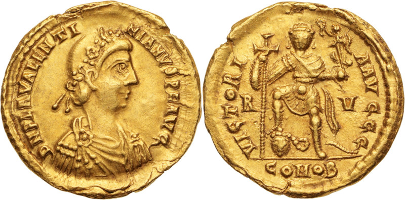 VALENTINIEN III (425-455) 
Solidus d’or 4,49 g. frappé à RAVENNE en 426-430  
A/...