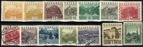 ÖSTERREICH. 
ÖSTERREICH - I. Republik. 
10 g- 2 S.( 13 W.) 1929 Landschaften, Nr.505 fehlt, 508 o, Mi. 408- 511 (660,-). . 


*/⊙