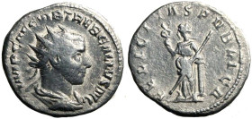 TREBONIANO GALLO (251-253) Antoniniano. Busto rad. a ds. R/ Felicitas stante a sn. poggiata su una colonna con asta e caduceo. AR (g. 3,39 mm. 20) C. ...