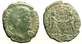 MAGNENZIO (350-353) AE2 per Roma. D/ Busto corazz. volto a ds.; dietro, lettera B R/ Due vittorie tengono tra le loro mani una corona con scritta VOT/...