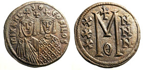 MICHELE II e TEOFILO (820-829) Follis per Costantinopoli. D/ Busti frontali affiancati di Michele II e Teofilo. R/ Grande M tra XXX NNN; sopra la M, c...