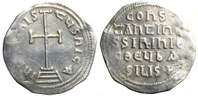 COSTANTINO VI e IRENE (780-797) Miliaresion. per Constantinople. Croce su tre gradini R/ COҺS/TAҺTInO/S S IRInIЄ/ C ΘЄЧ bA/SILIS + su 5 linee. AR (g. ...