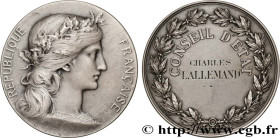 III REPUBLIC
Type : Médaille, Conseil d’État 
Date : (1918) 
Metal : silver 
Millesimal fineness : 950  ‰
Diameter : 40,5  mm
Weight : 40,07  g.
Edge ...