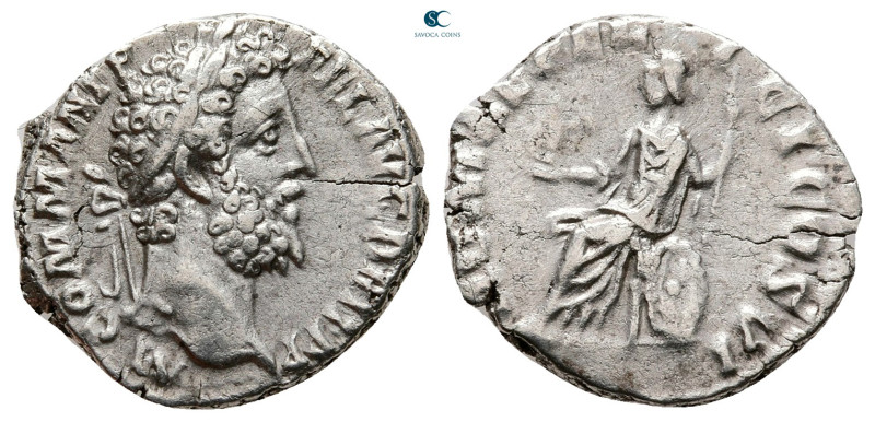 Commodus AD 180-192. Rome
Denarius AR

17 mm, 2,93 g



Very Fine