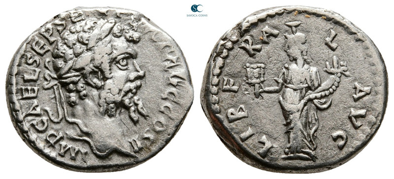 Septimius Severus AD 193-211. Emesa
Denarius AR

18 mm, 3,42 g



Very Fi...