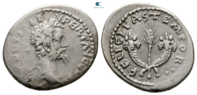 Septimius Severus AD 193-211. Emesa
Denarius AR

21 mm, 2,78 g



Very Fi...