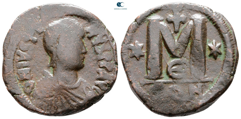 Justin I AD 518-527. Constantinople
Follis or 40 Nummi Æ

30 mm, 14,29 g

...