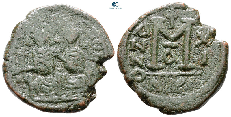 Justin II and Sophia AD 565-578. Nikomedia
Follis or 40 Nummi Æ

28 mm, 12,19...