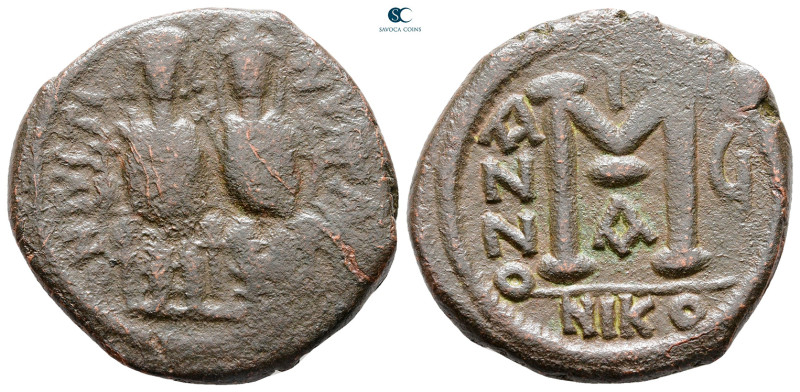 Justin II and Sophia AD 565-578. Nikomedia
Follis or 40 Nummi Æ

29 mm, 12,53...