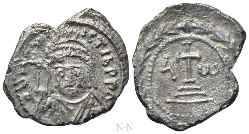 MAURICE TIBERIUS (582-602). Half Siliqua. Carthage. 

Obv: D N MAVRIC TIb PP A...