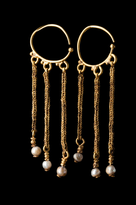 BYZANTINE GOLD EARRINGS WITH PEARLS

 Ca. 6th-7th century AD
 A matched pair ...