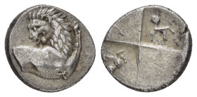 THRACE. Chersonesos. (Circa 386-338 BC). Hemidrachm.

Obv : Forepart of lion right, head left.

Rev : Quadripartite incuse square with alternating rai...