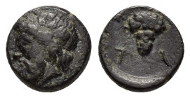 AEOLIS. Temnos.(4th century BC).Ae.

Obv : Laureate head of Zeus left.

Rev : T - A.
Grape bunch on vine.
BMC 1.

Condition : Good very fine.

Weight ...