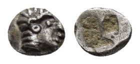 IONIA. Kolophon. (Late 6th century BC).Hemiobol.

Obv : Archaic head of Apollo right.

Rev : Quadripartite incuse square.
SNG Kayhan I 352.

Condition...