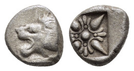 IONIA. Miletos.(Late 6th-early 5th centuries BC).Obol.

Obv : Head of lion left.

Rev : Stellate pattern within incuse square.
SNG Kayhan I 476-482.

...