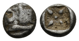 IONIA. Miletos.(Late 6th-early 5th centuries BC).Obol.

Obv : Head of lion left.

Rev : Stellate pattern within incuse square.
SNG Kayhan I 476-482.

...