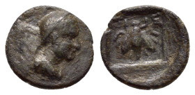 LYCIA. Telmessos.(Circa 2nd-1st centuries BC).Ae.

Obv : Head of Hermes right, wearing petasos.

Rev : T - E.
Bee within incuse square.
BMC 2.

Condit...