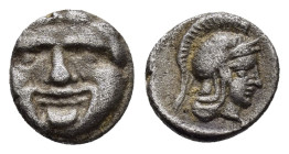 PISIDIA.Selge.(Circa 350-300 BC).Obol.

Obv : Facing gorgoneion.

Rev : Helmeted head of Athena right; astragalos to left.
SNG France 1930-1934

Condi...