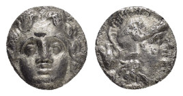 PISIDIA.Selge.(Circa 350-300 BC).Obol.

Obv : Facing gorgoneion.

Rev : Helmeted head of Athena right; astragalos to left.
SNG France 1930-1934.

Cond...