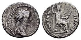TIBERIUS (14-37).Lugdunum.Denariu.

Obv : TI CAESAR DIVI AVG F AVGVSTVS.
Laureate head right.

Rev : PONTIF MAXIM.
Livia (as Pax) seated right, holdin...