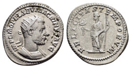 MACRINUS (217-218).Rome. Denarius. 

Obv : IMP C M OPEL SEV MACRINVS AVG.
Laureate and cuirassed bust right.

Rev : FELICITAS TEMPORVM.
Felicitas stan...