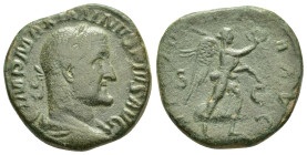 MAXIMINUS THRAX (235-238).Rome. Sestertius. 

Obv : IMP MAXIMINVS PIVS AVG.
Laureate, draped and cuirassed bust right.

Rev : VICTORIA AVG / S - C.
Vi...