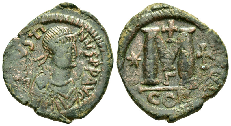 JUSTIN I (518-527).Constantinople.Follis. 

Obv : DN IVSTINVS PP AVG.
Pearl diad...