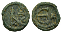 JUSTIN II.(565-578).Constantinople.Decanummium.

Obv : Monogram.

Rev : Large epsilon, officina letter Δ to right. No mintmark.
Sear 363.

Condition :...