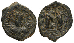 CONSTANS II (641-668). Constantinople.Follis. 

Condition : Good very fine.

Weight : 4.80 gr
Diameter : 22 mm