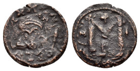 JUSTINIAN II ? (First reign, 685-695).Constantinople.Half Follis.

Condition : Good very fine.

Weight : 3.66 gr
Diameter : 19 mm