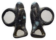 ANCIENT ROMAN SILVER EAGLE FIGURINE.(1st - 2nd Century).Ar.

Condition : Good very fine.

Weight : 1.35 gr
Diameter : 13 mm