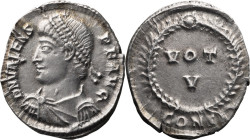 Valens. Argenteus; Valens; 364-378 AD, Constantinople, 1st officina. ca. 364-367 AD, Argenteus, 2.90g. RIC-11e.1. Obv: D N VALENS P F AVG, Pearl-diade...