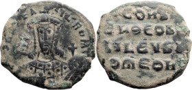 Constantine VII. Follis; Constantine VII; Constantinople, 945-950 AD, Follis, 9.86g. Berk-930, Sear-1761, DO-26.8. Obv: Facing bust of Constantine VII...