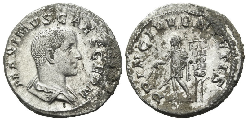 Maximus Caesar, 235-238 Denarius Rome circa 235-238, AR 19.00 mm., 2.80 g.

De...