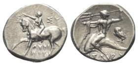 Kalabrien. Tarent.

 Didrachme oder Nomos (Silber). Ca. 272 - 240 v. Chr.
Vs: Nackter Jüngling zu Pferde mit erhobenem Arm nach links reitend; über...