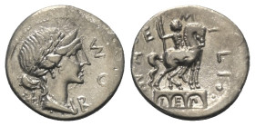 Mn. Aemilius Lepidus.

 Denar (Silber). 114 oder 113 v. Chr. Rom.
Vs: ROMA. Drapierter Frauenkopf (Roma?) mit Lorbeerkranz und Diadem rechts. Links...