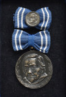 Orden & Ehrenzeichen: DDR: Clara-Zetkin-Medaille. Silberfarbene Medaille, Model 1980-1989 (Rückseite mit Staatswappen, ohne L.A. und M.B. - Münze Berl...