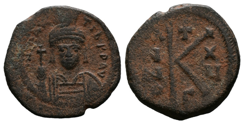 Maurice Tiberius. 582-602. AE follis

Weight:4,92 gr.
Diameter: 22,2 mm.