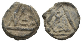 GREEK LEAD SEALS. Uncertain.
.
Condition: Very fine.
Weight: 4.13 g.
Diameter: 15.8 mm.