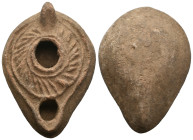 ANCIENT ROMAN COOKED EARTH OIL LAMP.
.
Weight: 71.18 g.
Diameter: 83.8 mm