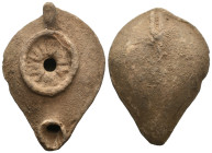 ANCIENT ROMAN COOKED EARTH OIL LAMP.
.
Weight: 55.03 g.
Diameter: 85.5 mm