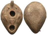 ANCIENT ROMAN COOKED EARTH OIL LAMP.
.
Weight: 67.99 g.
Diameter: 75 mm