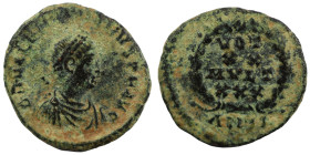Valentinian II. (380 AD). Æ Follis. (14mm, 1,10g) Antioch. Obv: D N VALENTINIANVS P F AVG. pearl-diademed bust of Valentinian right. Rev: VOT X MVLT X...