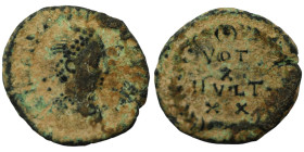 Valentinian II. (380 AD). Æ Follis. (13mm, 0,82g) Antioch. Obv: D N VALENTINIANVS P F AVG. pearl-diademed bust of Valentinian right. Rev: VOT X MVLT X...